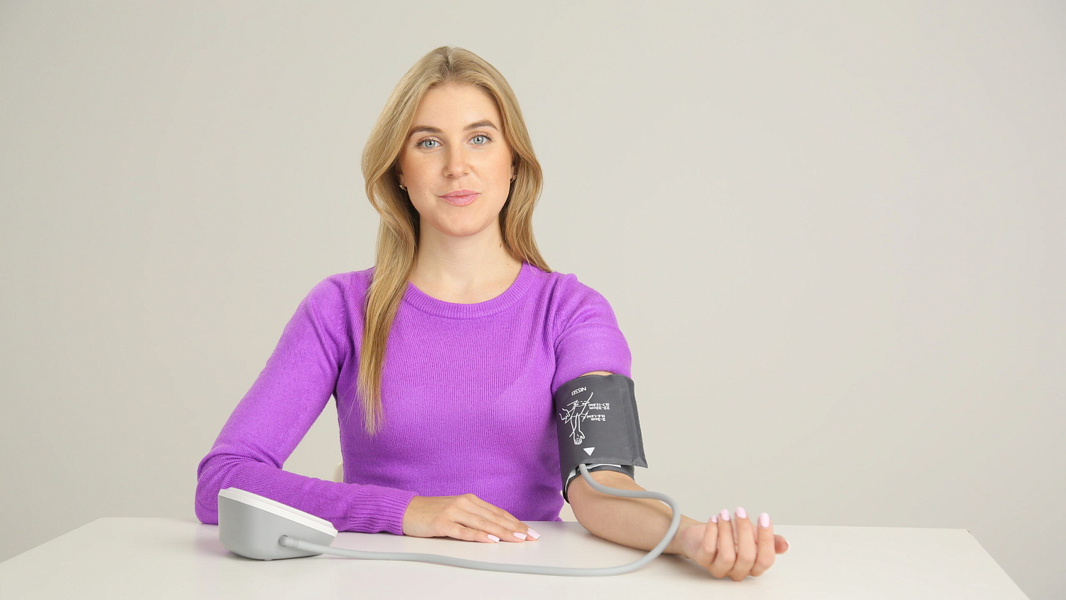 Тонометр автоматический Nissei DS-10A с адаптером манжета 22-36см